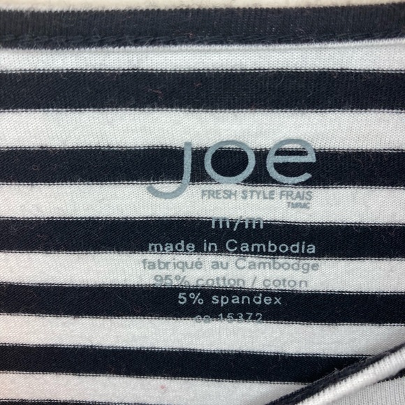 Bow Detail 3/4 Sleeve Stripes Top - Picture 5 of 5